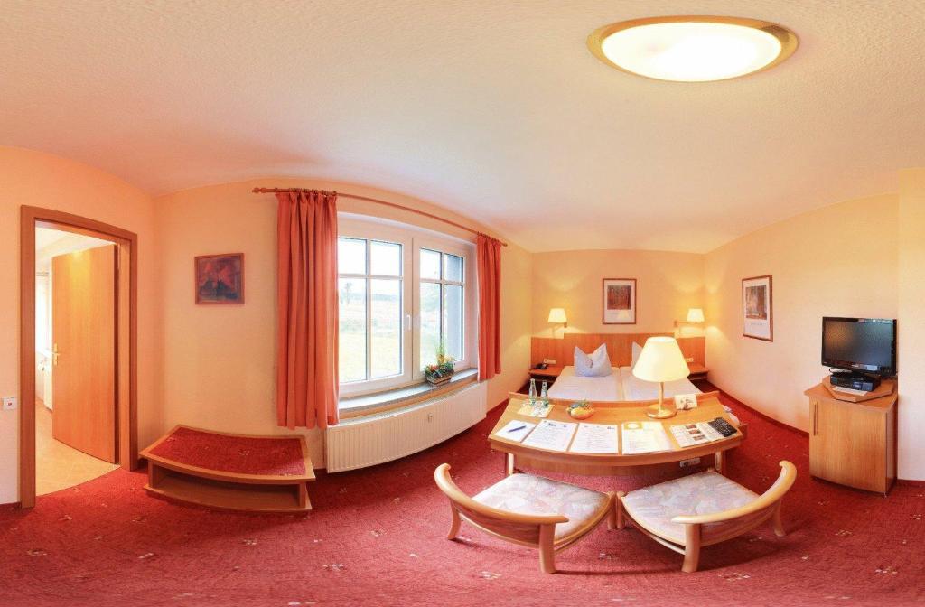 Hotel Luginsland Schleiz Bagian luar foto